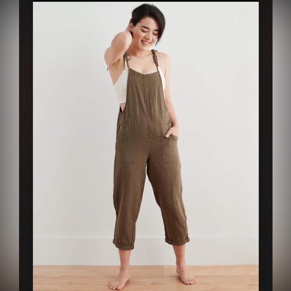 Olive Aerie tie shoulder cropped gauze overalls